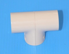 401-005UV 1/2 inch PVC UVR TEE SOC SCH40 COO:USA - PVC-Fittings-Tees